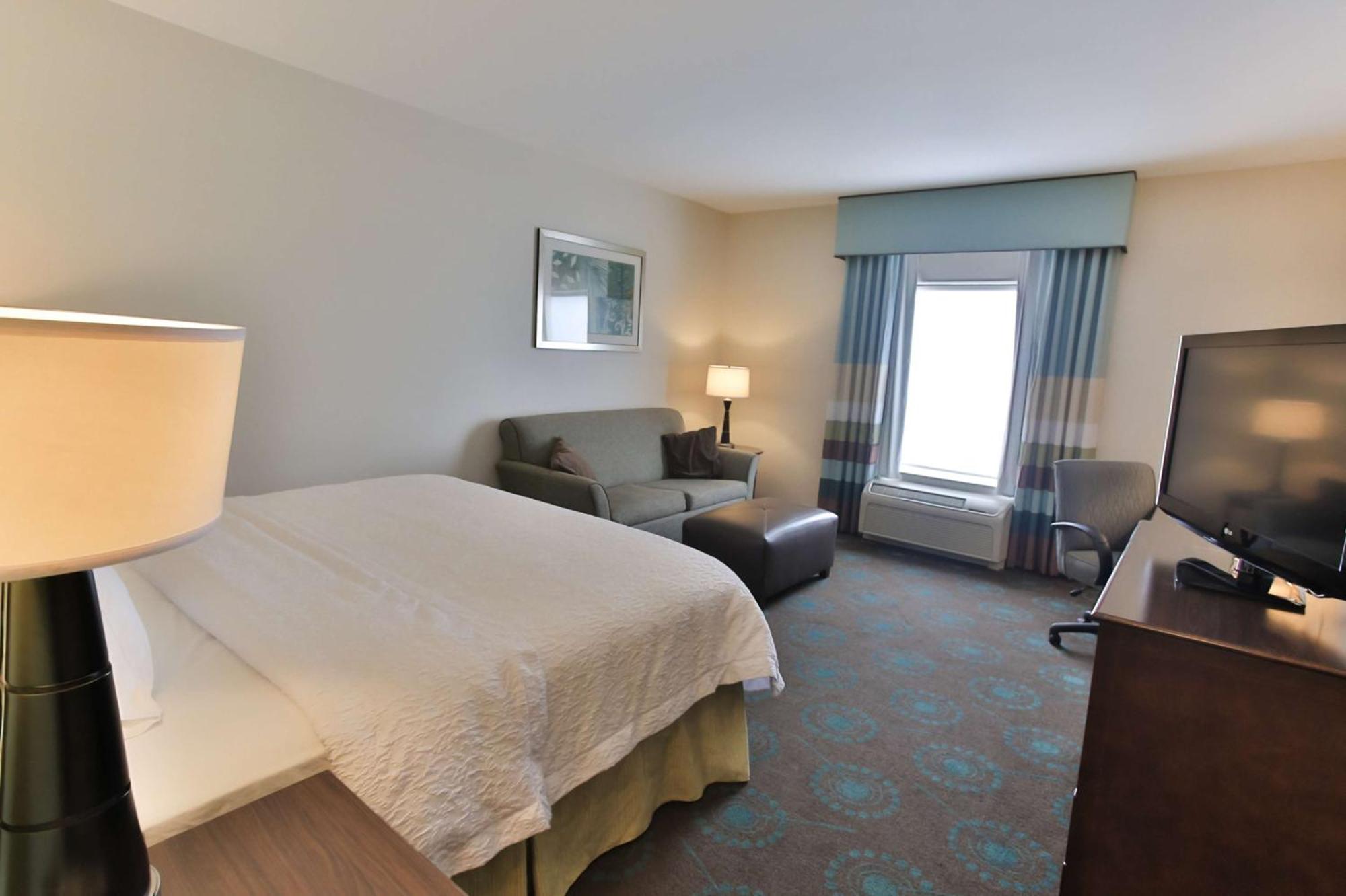 Hampton Inn & Suites Middlebury Exterior foto